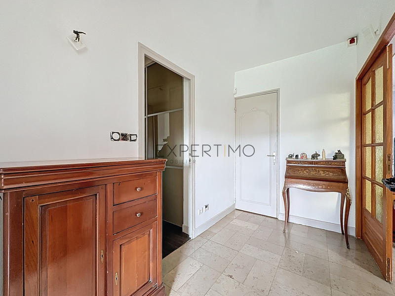 Maison - 295 m² - 7 pièces