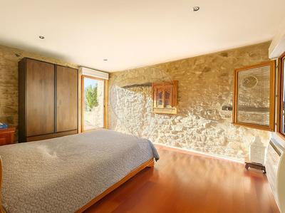 Maison en pierre - 96 m² - 5 pièces