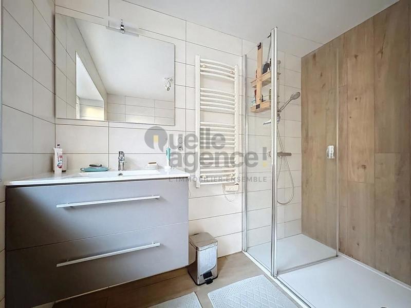 Maison - 161 m² - 8 pièces