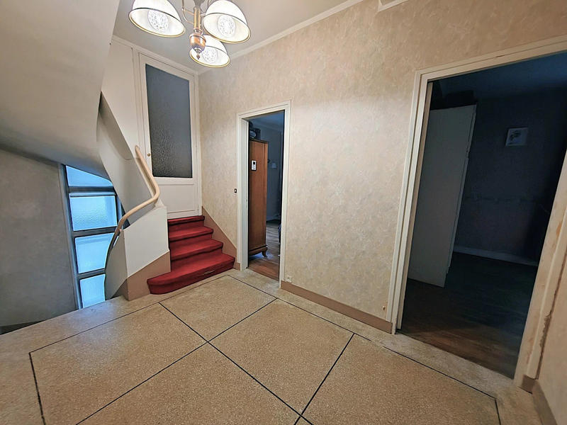 Maison - 186 m² - 7 pièces