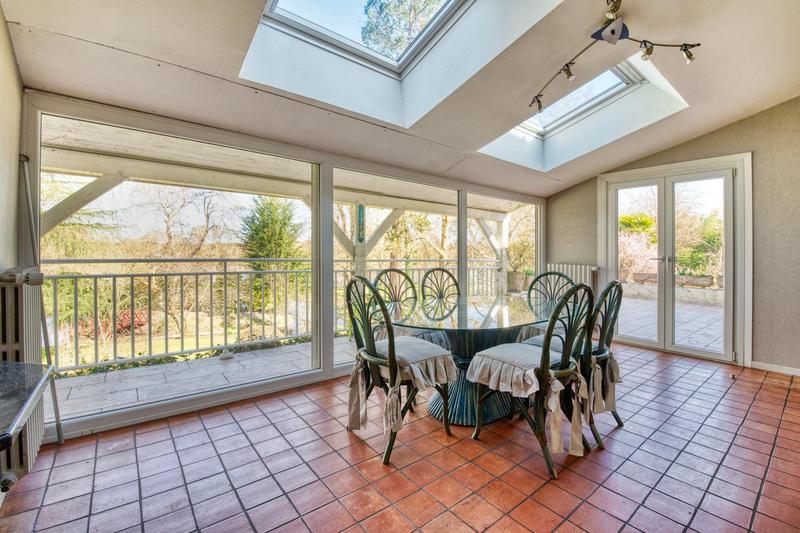 Maison - 230 m² - 7 pièces