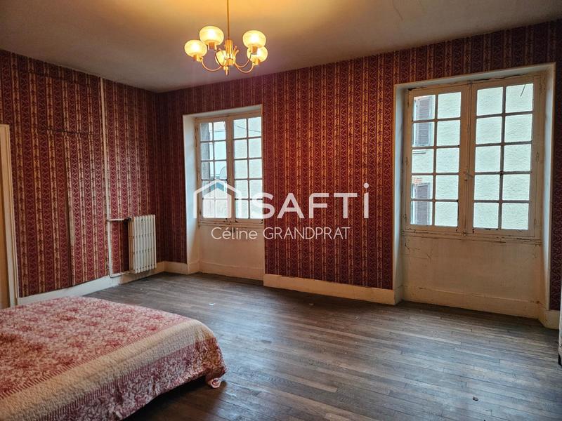 Maison - 260 m² - 9 pièces