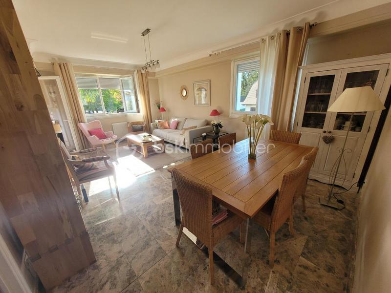 Appartement - 98 m² - 4 pièces