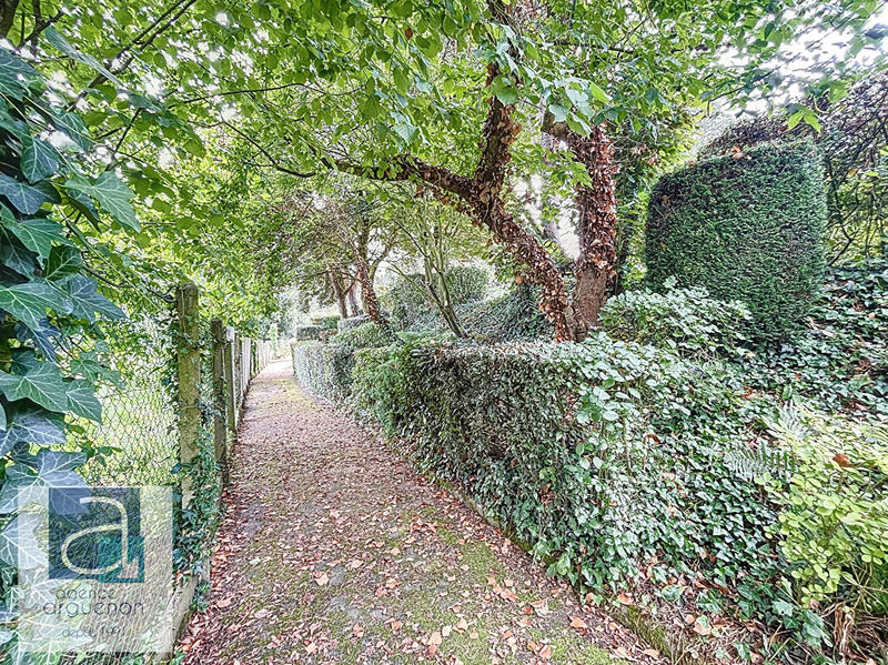 Maison - 290 m² - 10 pièces