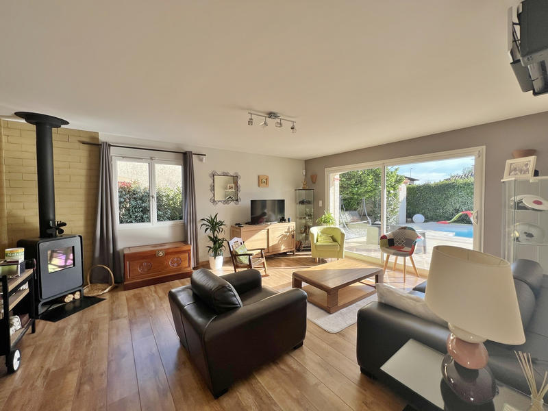 Villa - 192 m² - 8 pièces