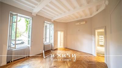 Appartement - 180 m² - 7 pièces