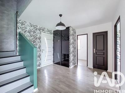 Maison - 205 m² - 8 pièces