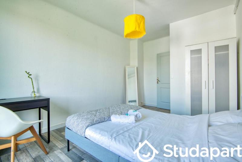 Appartement - 103 m² - 5 pièces