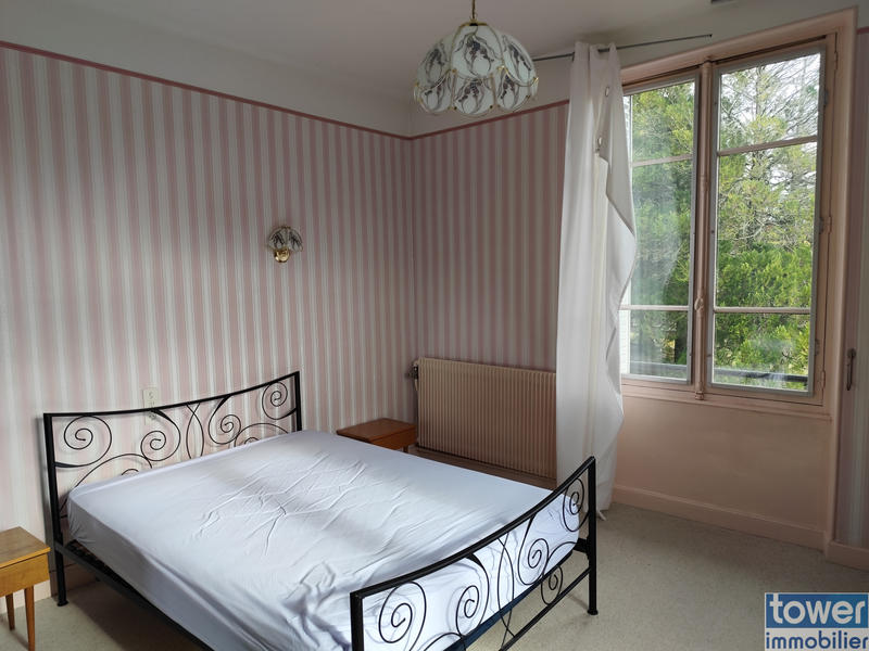 Maison - 224 m² - 8 pièces