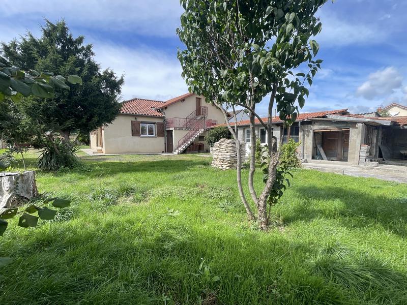 Maison - 95 m² - 5 pièces