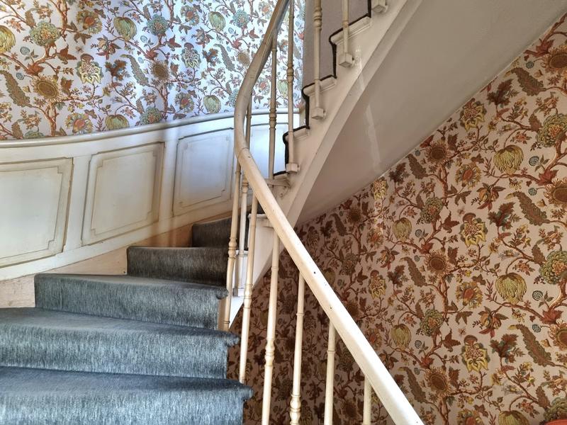 Maison - 256 m² - 10 pièces