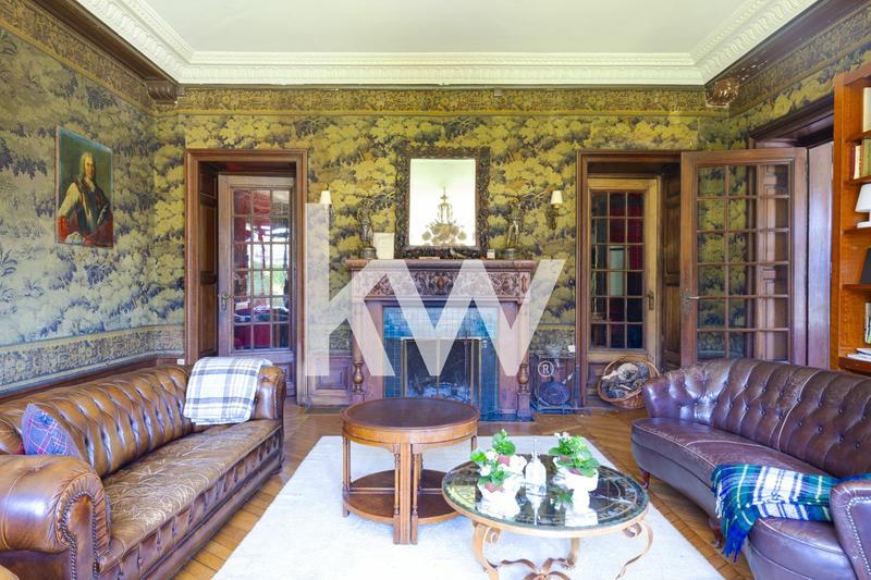 Maison - 700 m² - 23 pièces