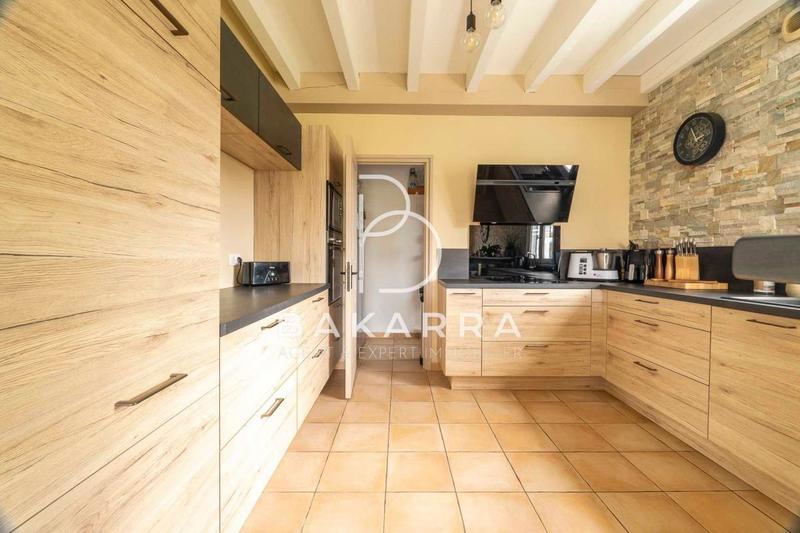 Maison - 184 m² - 6 pièces