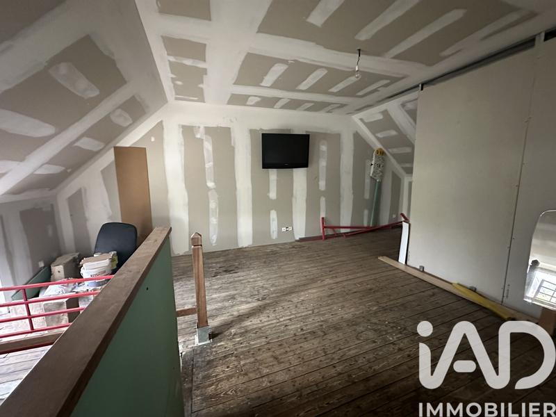 Maison - 250 m² - 6 pièces