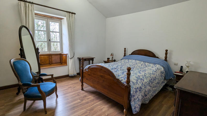 Maison - 373 m² - 12 pièces