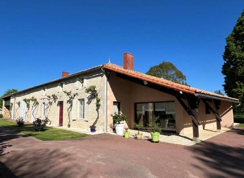 Maison - 293 m² - 8 pièces