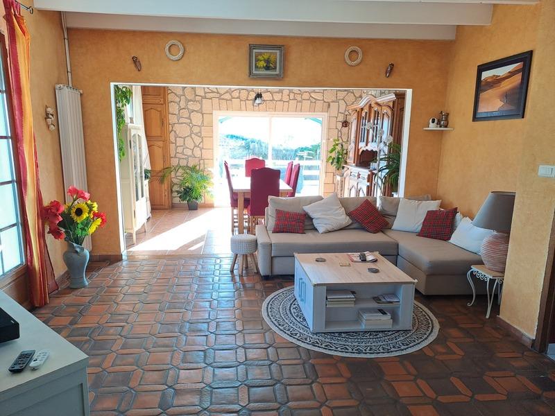 Maison - 196 m² - 7 pièces