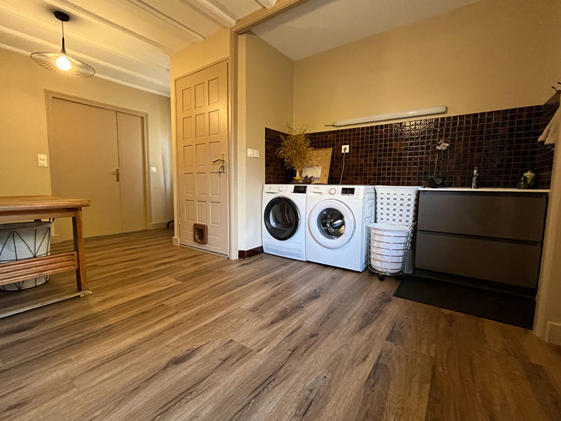 Maison - 369 m² - 11 pièces