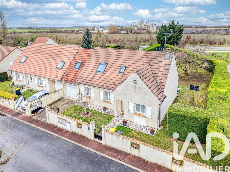 Maison - 136 m² - 6 pièces