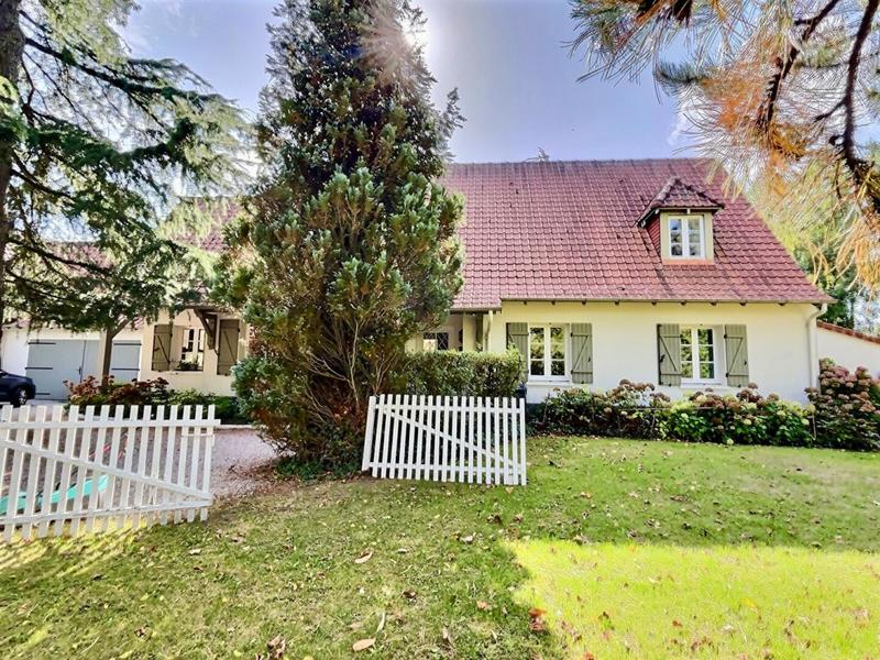 Maison - 235 m² - 8 pièces