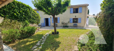 Maison - 180 m² - 8 pièces