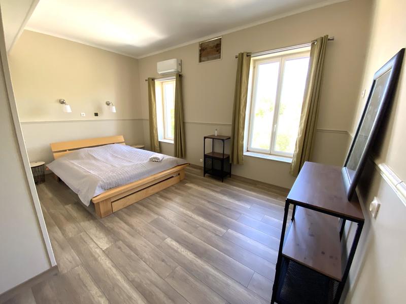 Maison en pierre - 180 m² - 7 pièces