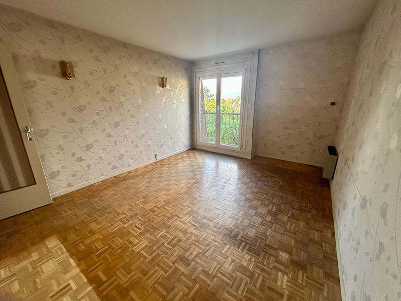 Maison - 99 m² - 6 pièces