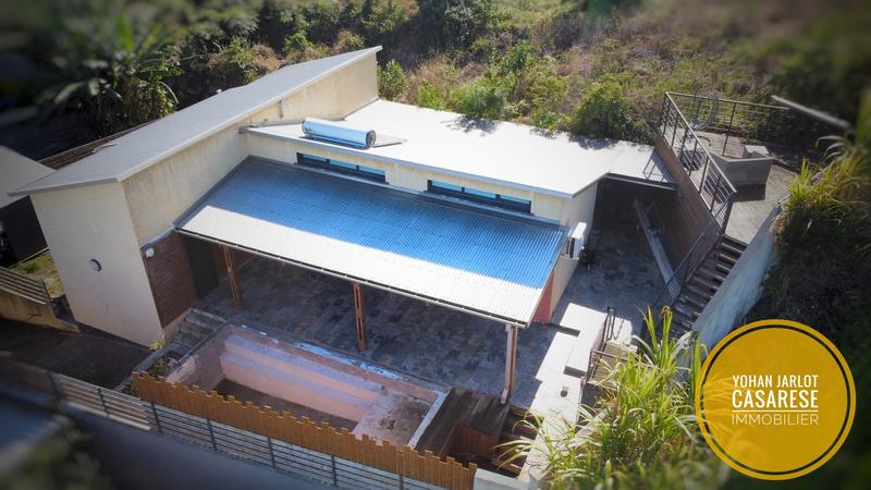 Maison - 98 m² - 4 pièces