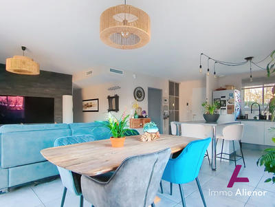 Maison - 91 m² - 4 pièces