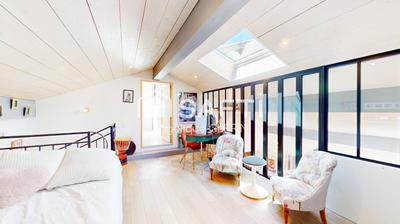 Maison - 318 m² - 9 pièces