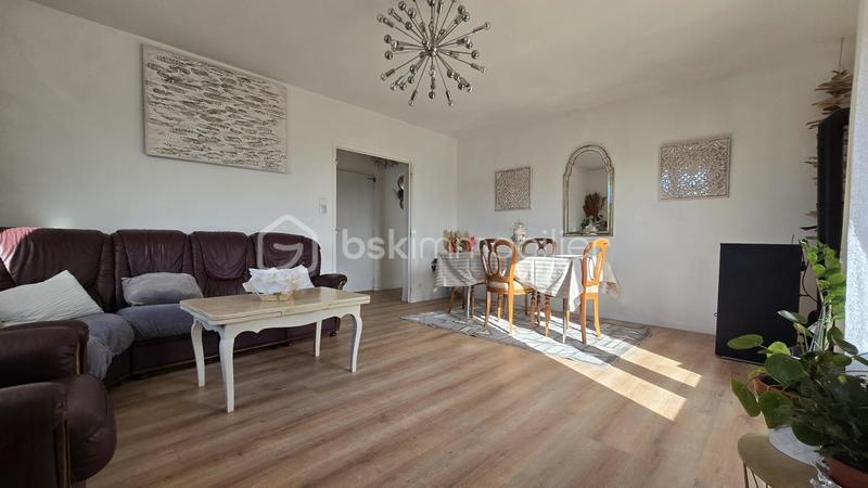 Maison traditionnelle - 144 m² - 7 pièces