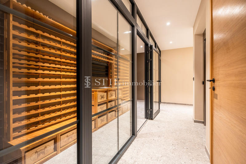 Villa - 350 m² - 7 pièces