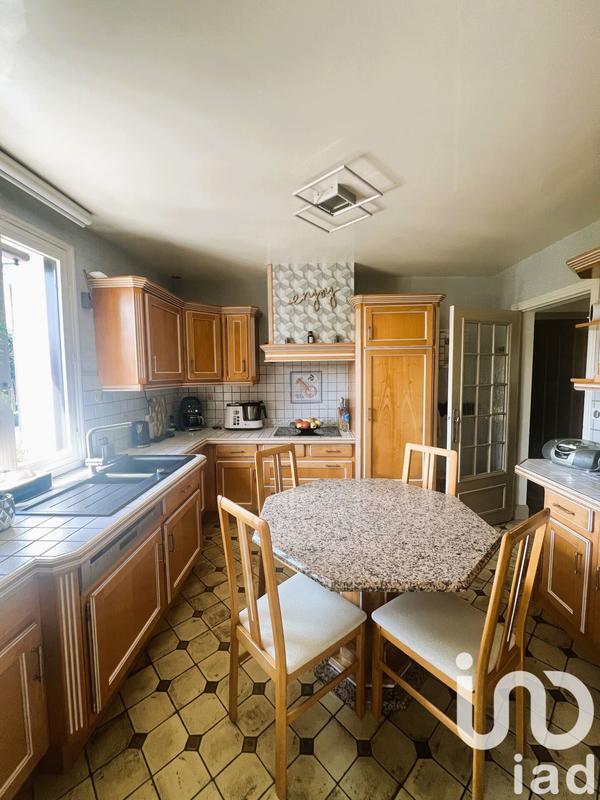 Maison - 204 m² - 10 pièces