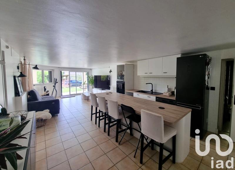 Maison - 275 m² - 10 pièces