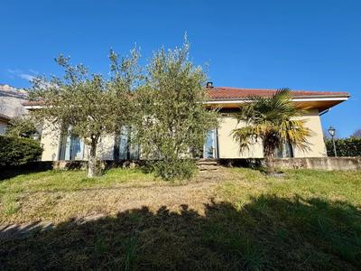 Maison - 143 m² - 5 pièces