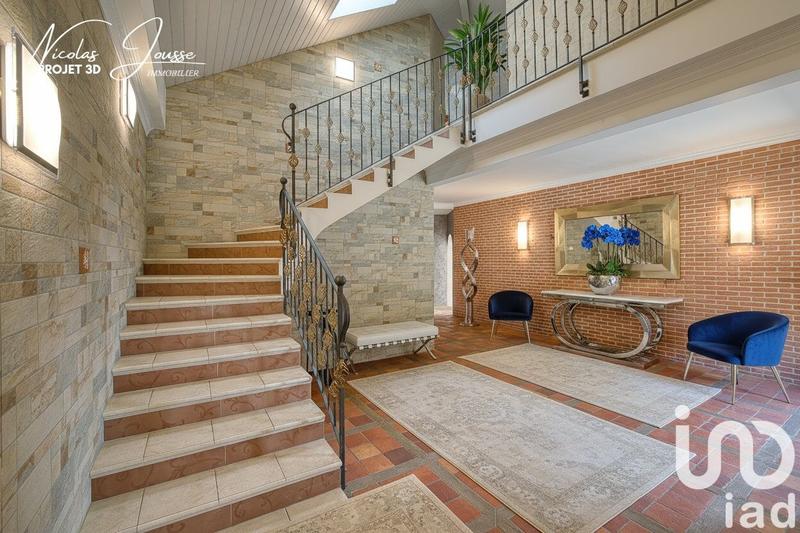 Maison - 450 m² - 20 pièces