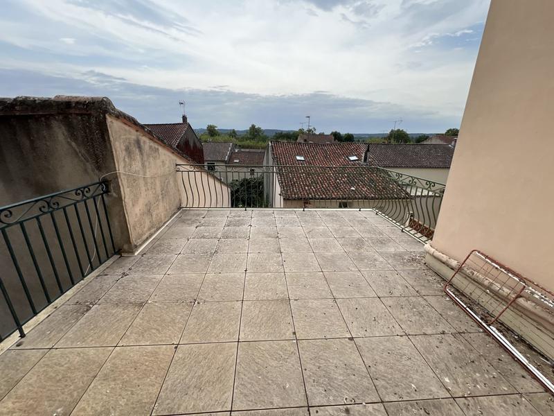 Maison - 342 m² - 13 pièces