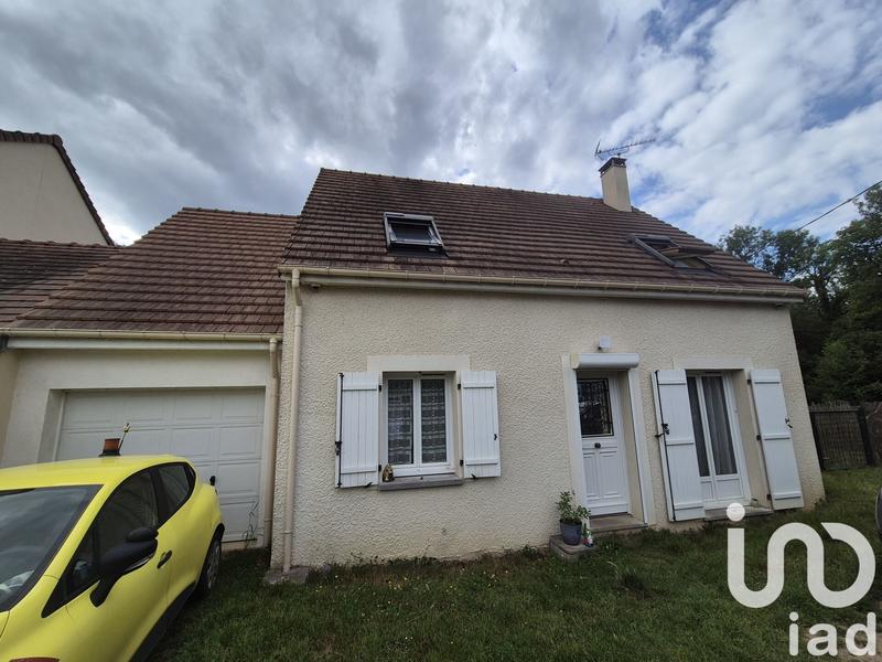 Maison - 90 m² - 5 pièces