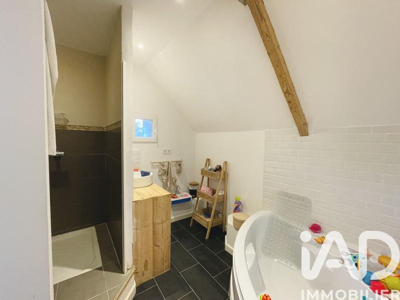 Maison - 234 m² - 8 pièces