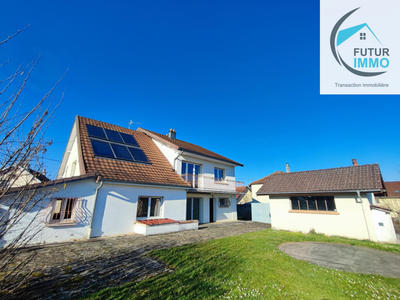 Maison - 205 m² - 8 pièces