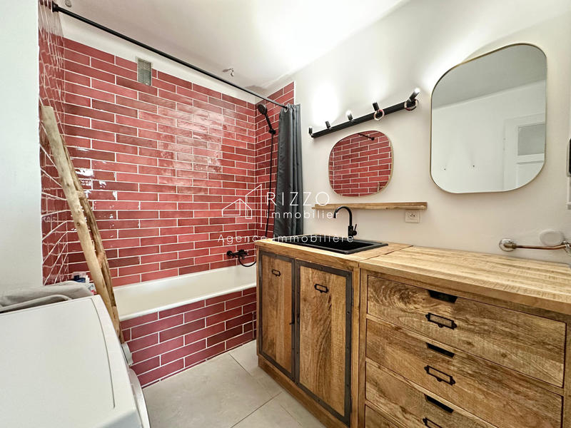 Appartement - 133 m² - 6 pièces