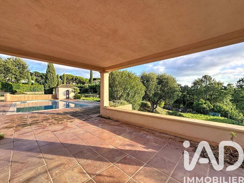 Maison - 400 m² - 10 pièces