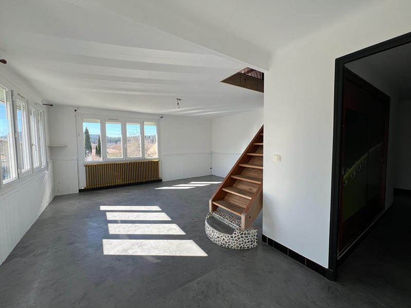 Maison - 237 m² - 11 pièces