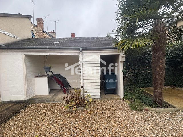 Maison - 142 m² - 8 pièces