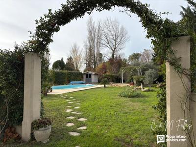 Maison - 205 m² - 9 pièces