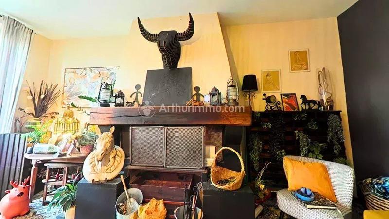 Maison - 335 m² - 6 pièces