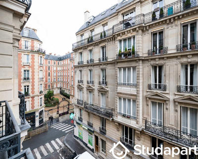 Chambre - 170 m² - 1 pièce