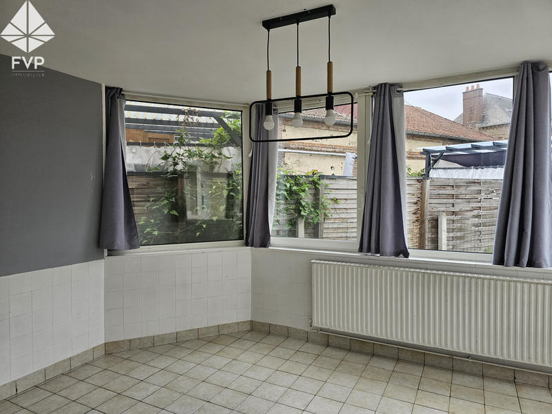 Propriété - 213 m² - 10 pièces