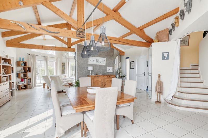 Maison d'architecte - 197 m² - 7 pièces