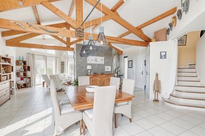 Maison d'architecte - 197 m² - 7 pièces